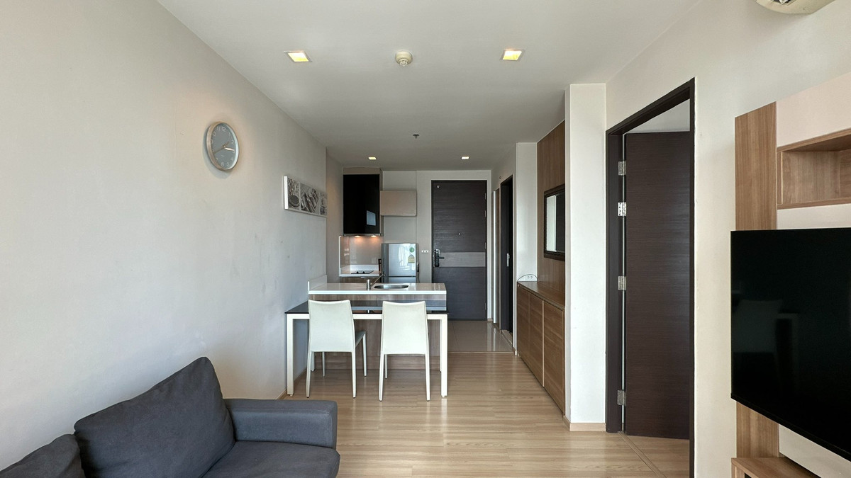 ให้เช่า 1 ห้องนอน 45 ตร.ม. ริธึ่ม สาทร Rhythm Sathorn