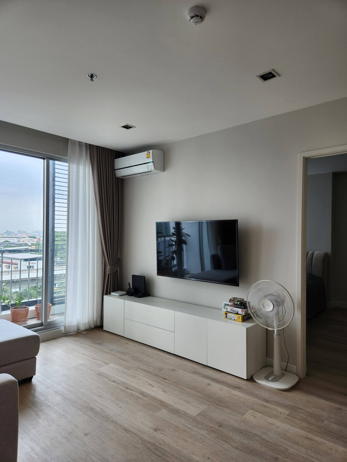 ให้เช่า 2 ห้องนอน 68 ตร.ม. เดอะ รูม สาทร - ตากสิน The Room Sathorn - Taksin