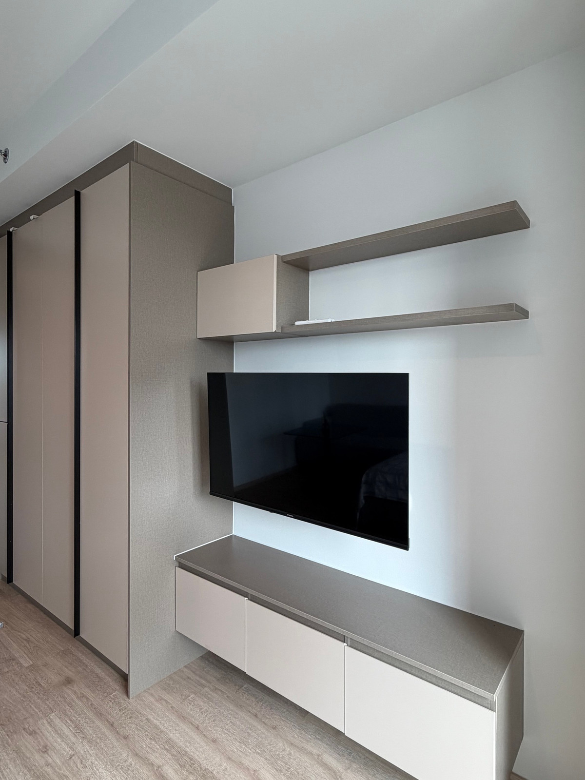 ให้เช่า ห้องสตูดิโอ 28 ตร.ม.  ไอดีโอ สาทร - วงเวียนใหญ่ IDEO Sathorn - Wongwian Yai