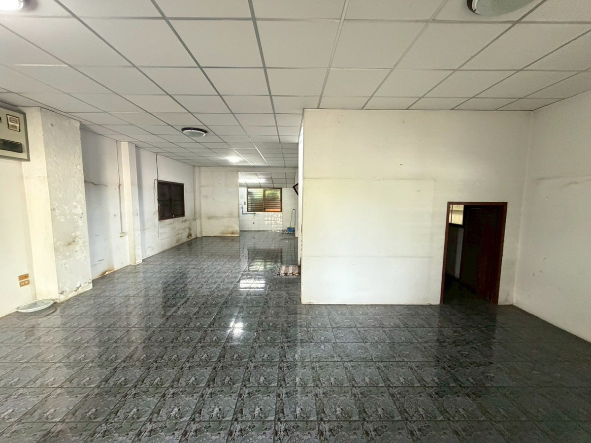 ขาย บ้านเดี่ยว 102 ตร.ว.  หมู่บ้านบุษราคัม บางขุนเทียน-ชายทะเล