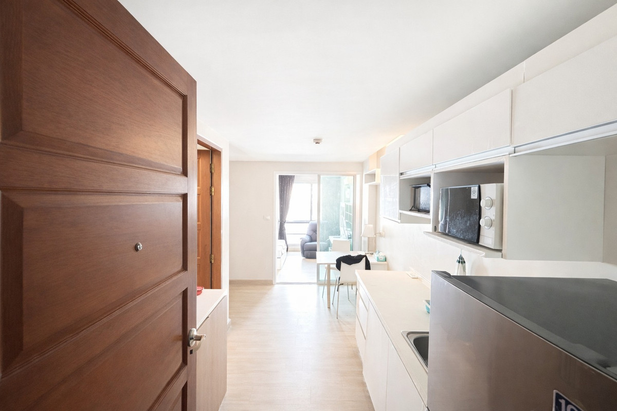 ขาย 1 ห้องนอน 32.32 ตร.ม.  เอมเมอรัลด์ เรสซิเดนท์ รัชดา Emerald Residence Ratchada