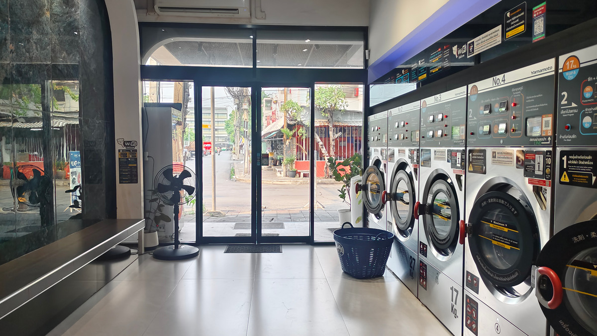 ขาย อาคารพาณิชย์ + ธุรกิจร้านซักผ้า ทำเลดี พร้อมรายได้ ซอยประชาสงเคราะห์ 30