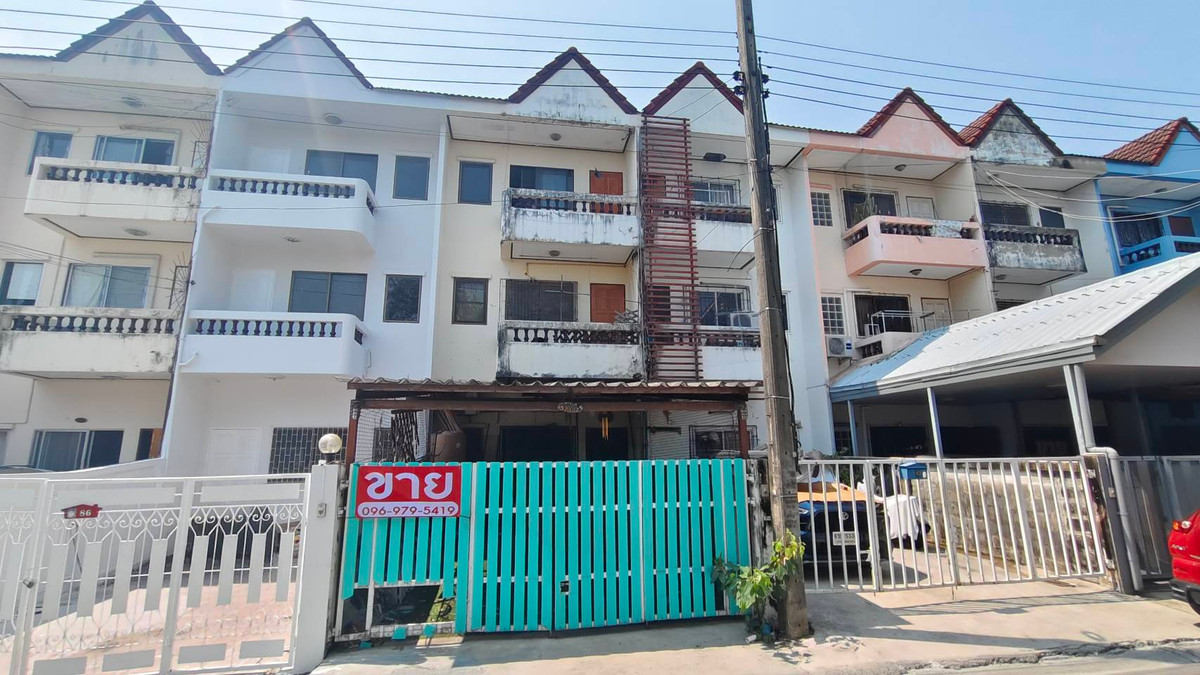 ขาย ตึกเเถว 3 ชั้น 23 ตร.ว. ทำเลดี ซอย รามอินทรา 8