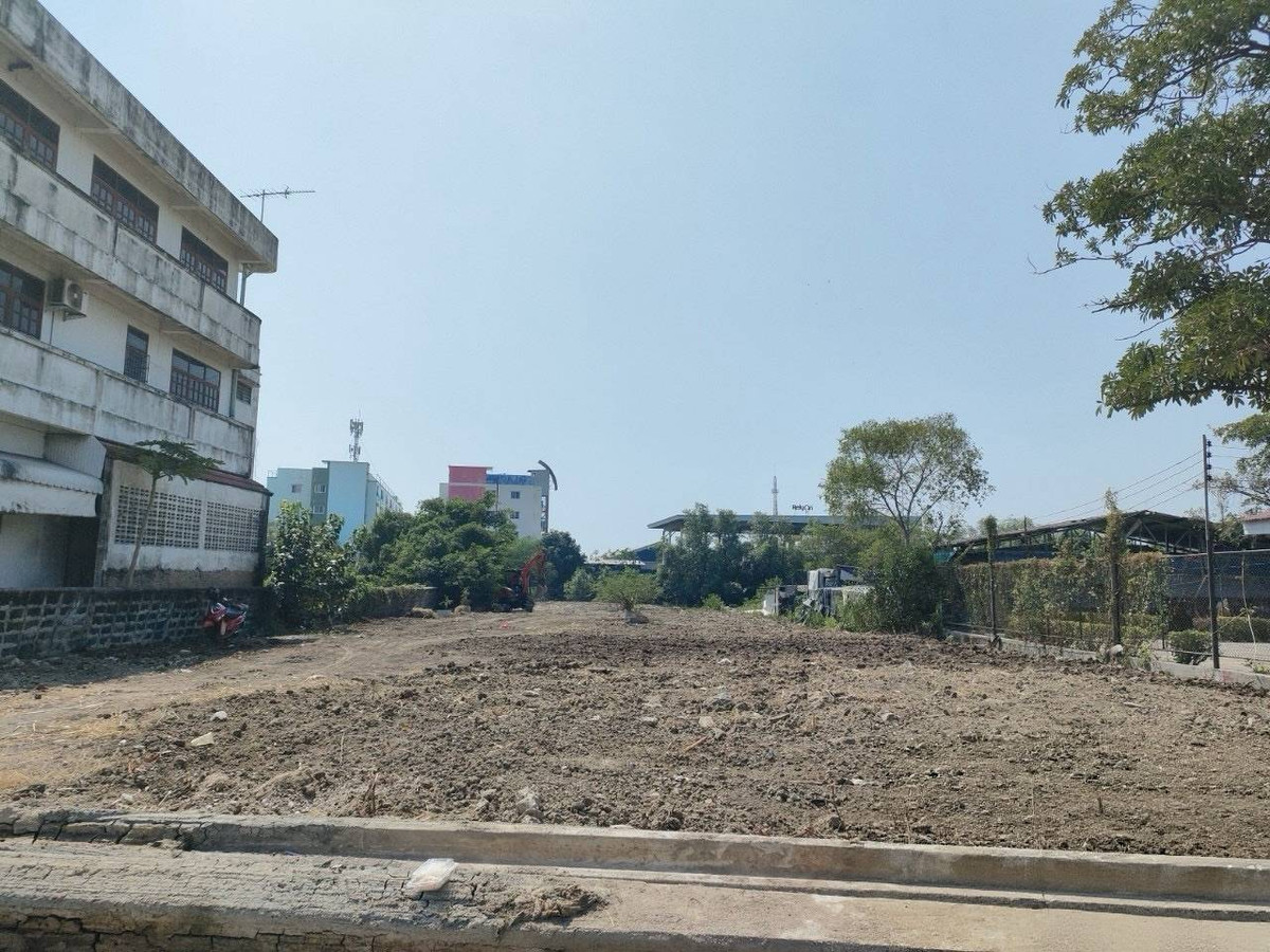 ขาย ที่ดิน 448 ตร.ว.  ทำเล Rare Item ข้างสวนสมเด็จย่า  ใกล้ BTS เคหะฯ ติดถถนสุขุมวิท