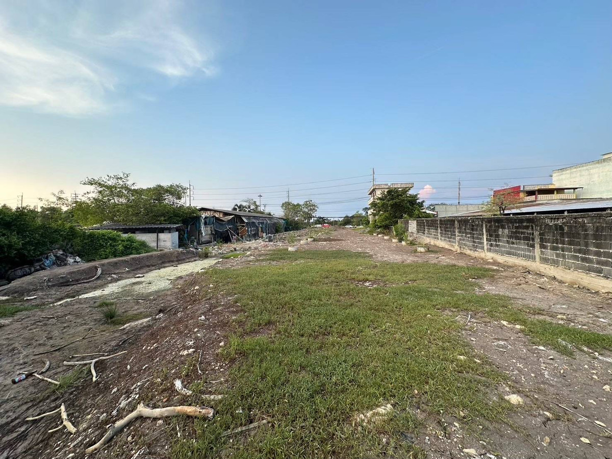 ขาย ที่ดิน 448 ตร.ว.  ทำเล Rare Item ข้างสวนสมเด็จย่า  ใกล้ BTS เคหะฯ ติดถถนสุขุมวิท