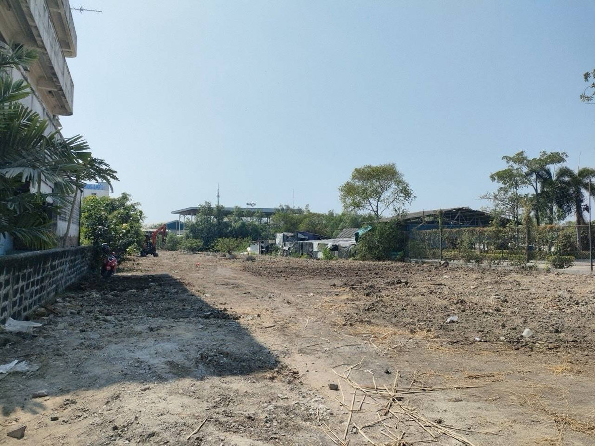 ขาย ที่ดิน 448 ตร.ว.  ทำเล Rare Item ข้างสวนสมเด็จย่า  ใกล้ BTS เคหะฯ ติดถถนสุขุมวิท