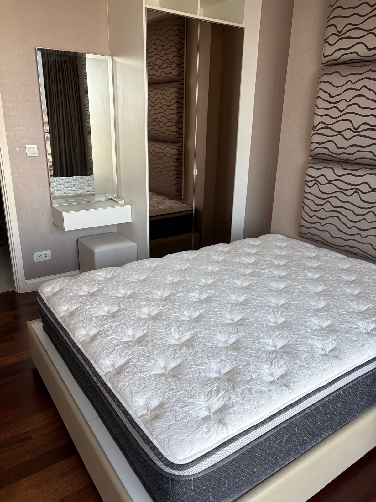 ให้เช่า 2 ห้องนอน 66 ตร.ม. เดอะ เมโทรโพลิส สำโรง  The Metropolis Samrong