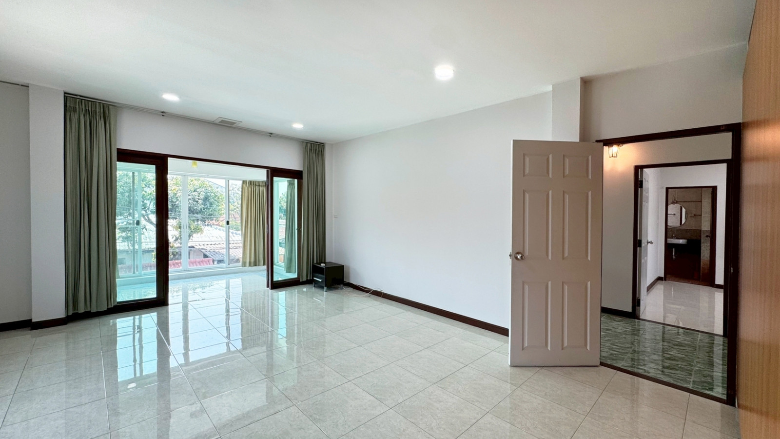 ให้เช่า บ้านเดี่ยว 2 ชั้น  54 ตร.ว. หมู่บ้านเคหะนคร 3 ซอยพัฒนาการ 50