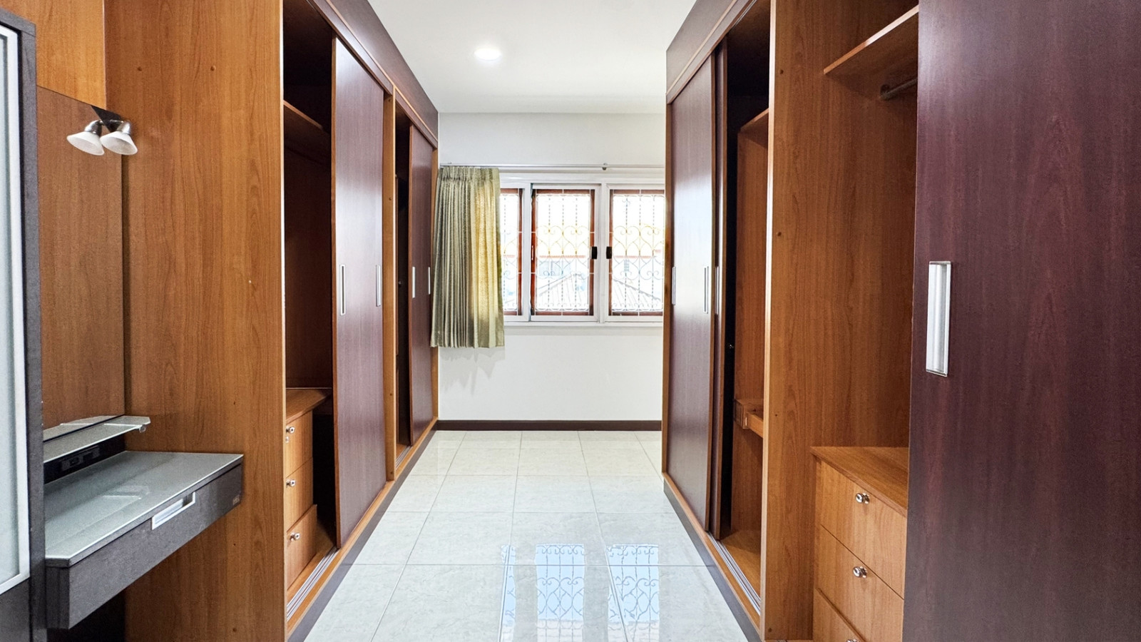 ให้เช่า บ้านเดี่ยว 2 ชั้น  54 ตร.ว. หมู่บ้านเคหะนคร 3 ซอยพัฒนาการ 50