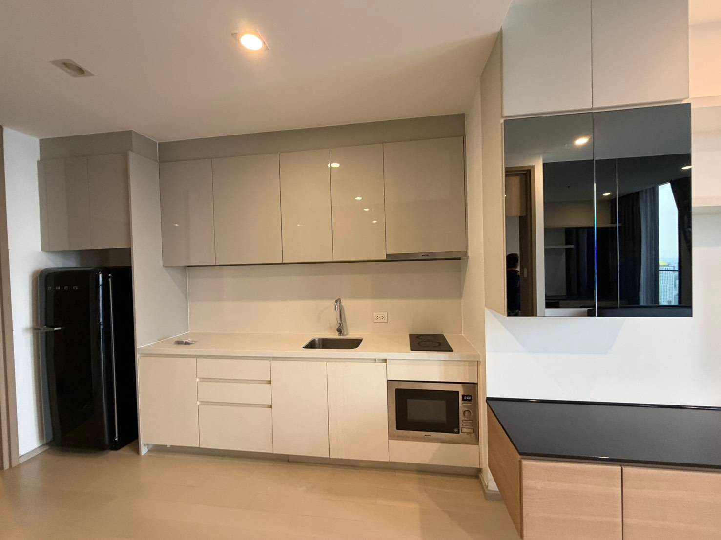ให้เช่า คอนโดหรูใจกลางเมือง 1 ห้องนอน โนเบิล เพลินจิต Noble Ploenchit