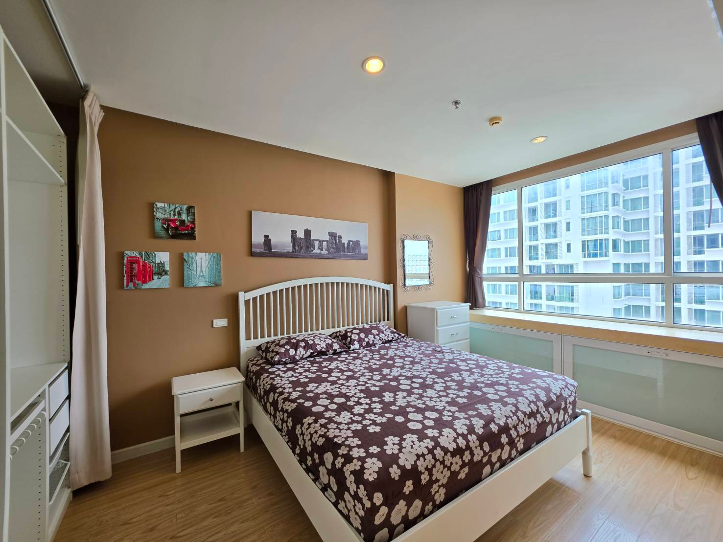 ให้เช่า 1 ห้องนอน ใจกลางเมือง ทีซี กรีน คอนโดมิเนียม  TC Green Condominium