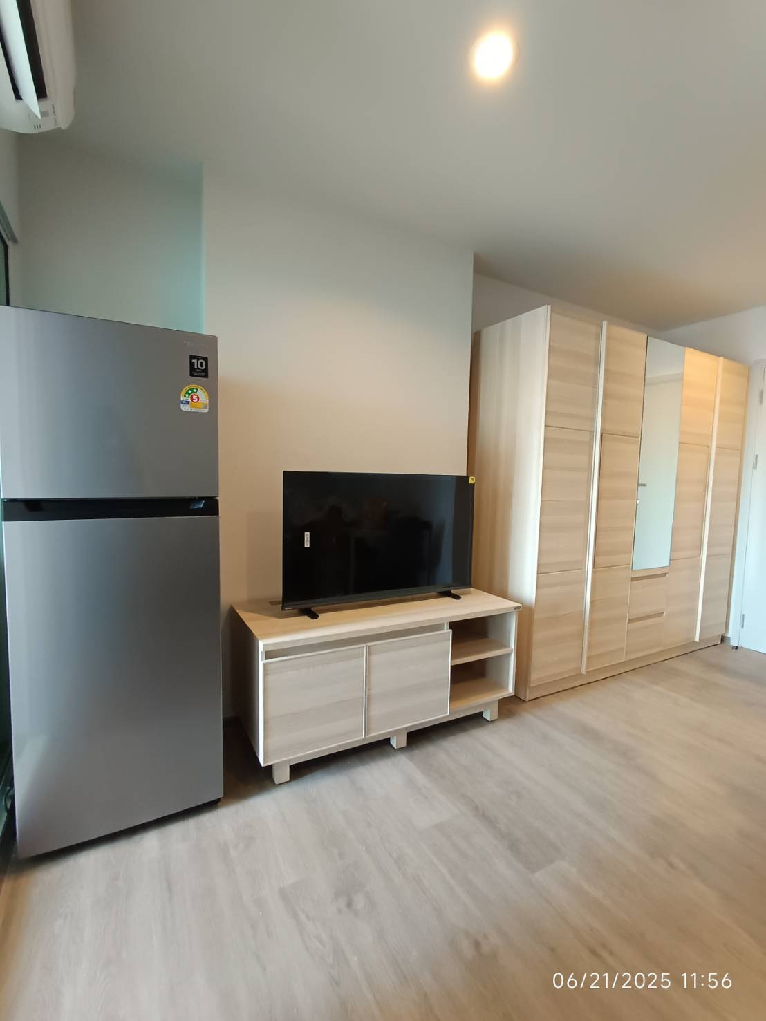ให้เช่า 1  ห้องนอน รีเจ้นท์โฮม บางนา Regent Home Bangna