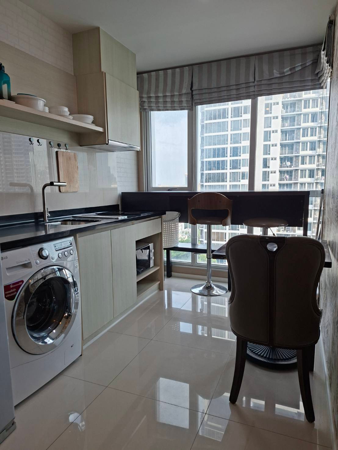 ให้เช่า  1 ห้องนอน ริทึ่ม สาทร – นราธิวาส  Rhythm Sathorn - Narathiwas