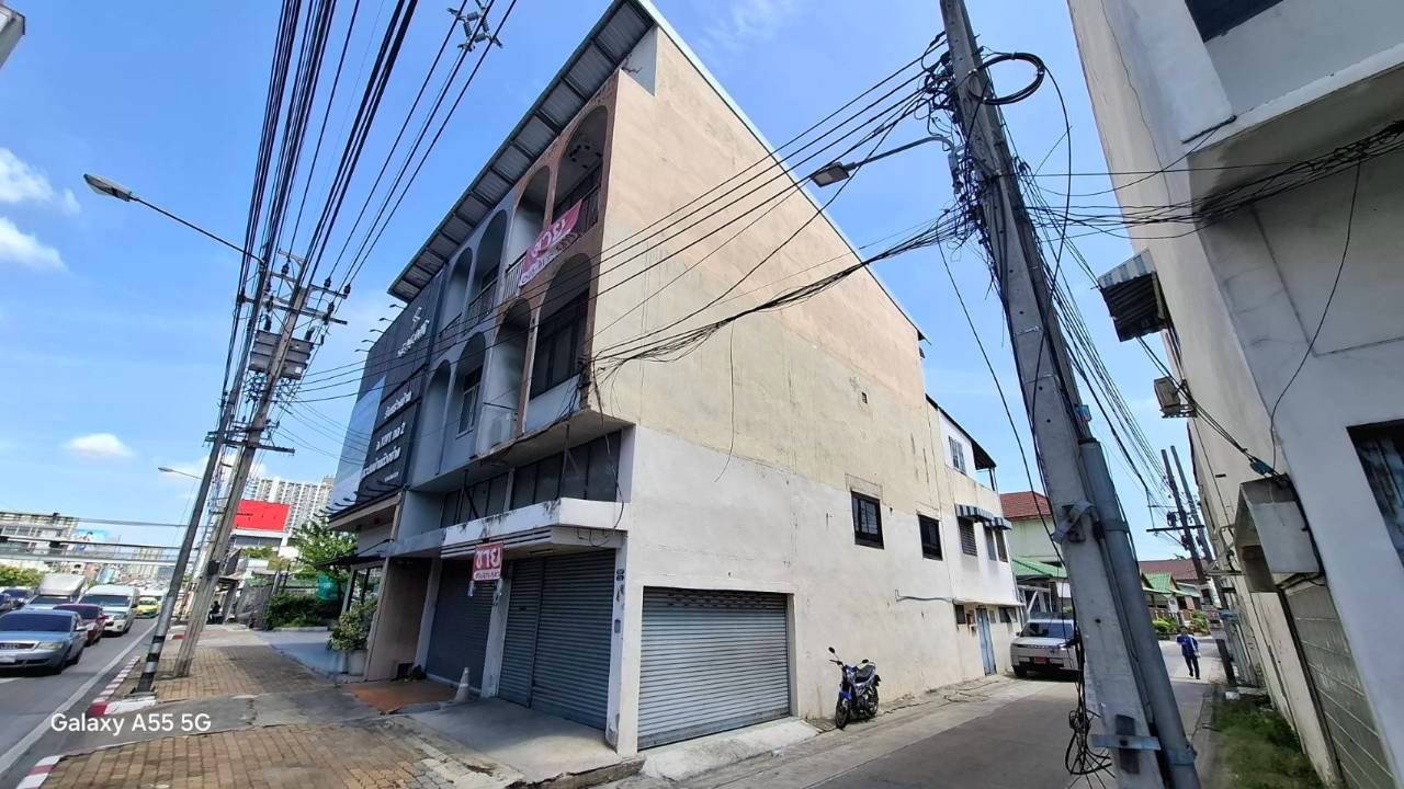 ขาย ตึกแถว 20 ตร.ว. ตึกห้องมุม ติดถนนงามวงศ์วาน ซอย7