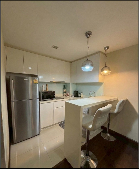 ให้เช่า 1 ห้องนอน 39 ตร.ม. ใกล้ BTS นานา ลิฟว์ แอท ไฟว์ LIV@5 Condominium