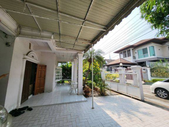 ขาย บ้านเดี่ยว พื้นที่ 68 ตร.ว. บ้านขนาดใหญ่ หมู่บ้านรุ่งเจริญ ซ.วชิรธรรมสาธิต 21