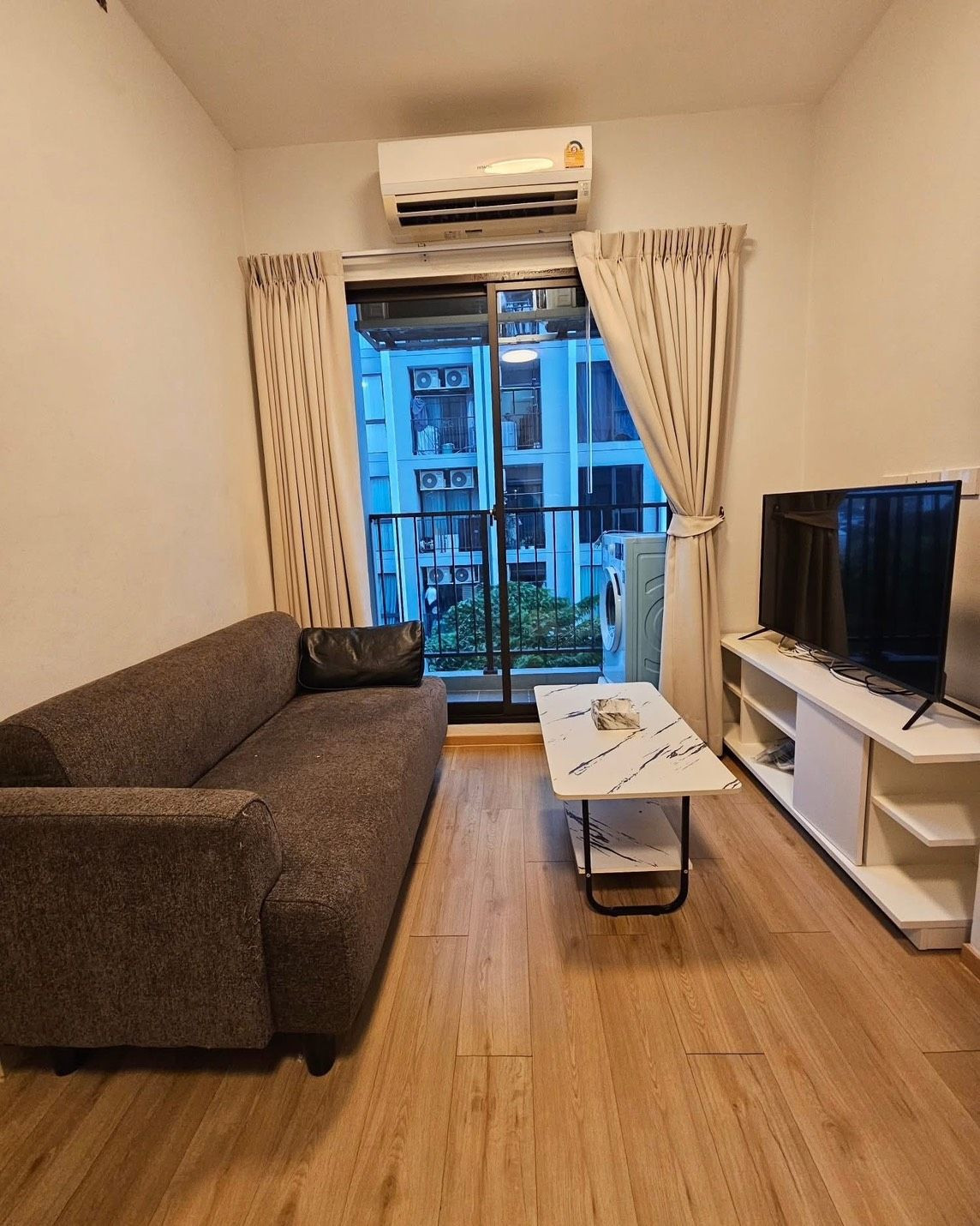 ขาย/เช่า ห้อง 1 ห้องนอน ใกล้ MRT สายสีเหลือง ฟีล ลาดพร้าว 122 Feel Condo Lat Phrao 122