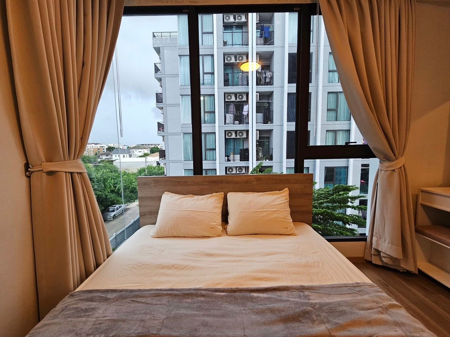 ขาย/เช่า ห้อง 1 ห้องนอน ใกล้ MRT สายสีเหลือง ฟีล ลาดพร้าว 122 Feel Condo Lat Phrao 122