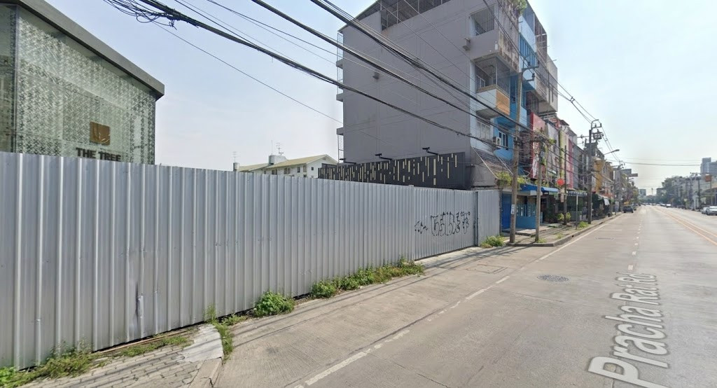 ขาย ที่ดิน ทำเล ถนนประชาราษฎร์  เนื้อที่ 4-2-7.9 ไร่  จ.นนทบุรี อ.เมืองนนท์