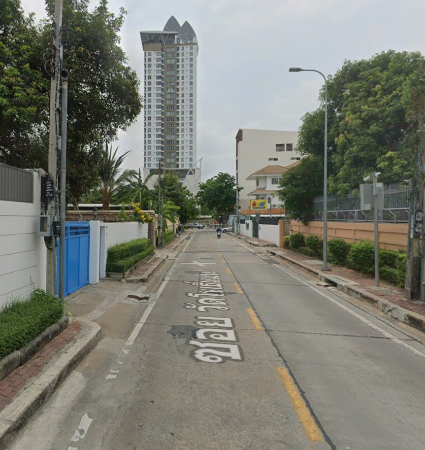 ขาย ที่ดินเปล่า  3 งาน 10.8 ตร.ว. ทำเลดี ซอยนราธิวาส 24 ใกล้สาทร