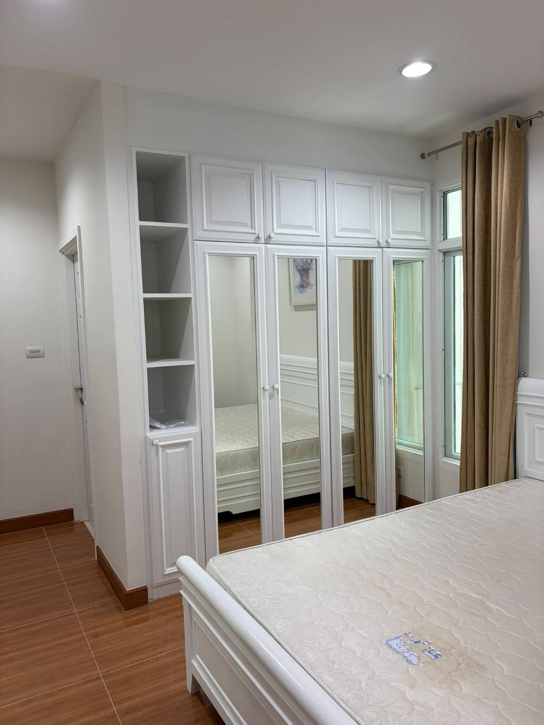 ให้เช่า 1 ห้องนอน ขนาดใหญ่ 77 ตร.ม.  ไอวี เรสซิเดนซ์ ปิ่นเกล้า IVY Residences Pinklao